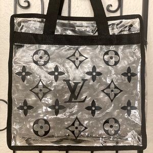 Ready for your next sporting event! Stadium approved clear bag /tote!